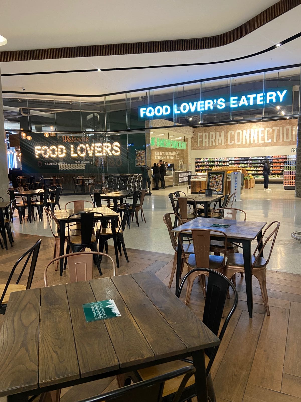 Deli style restaurant, New York style Hello Lifestyle Magazine