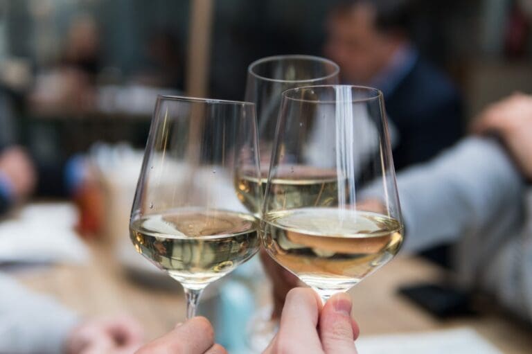 mesh club wine event