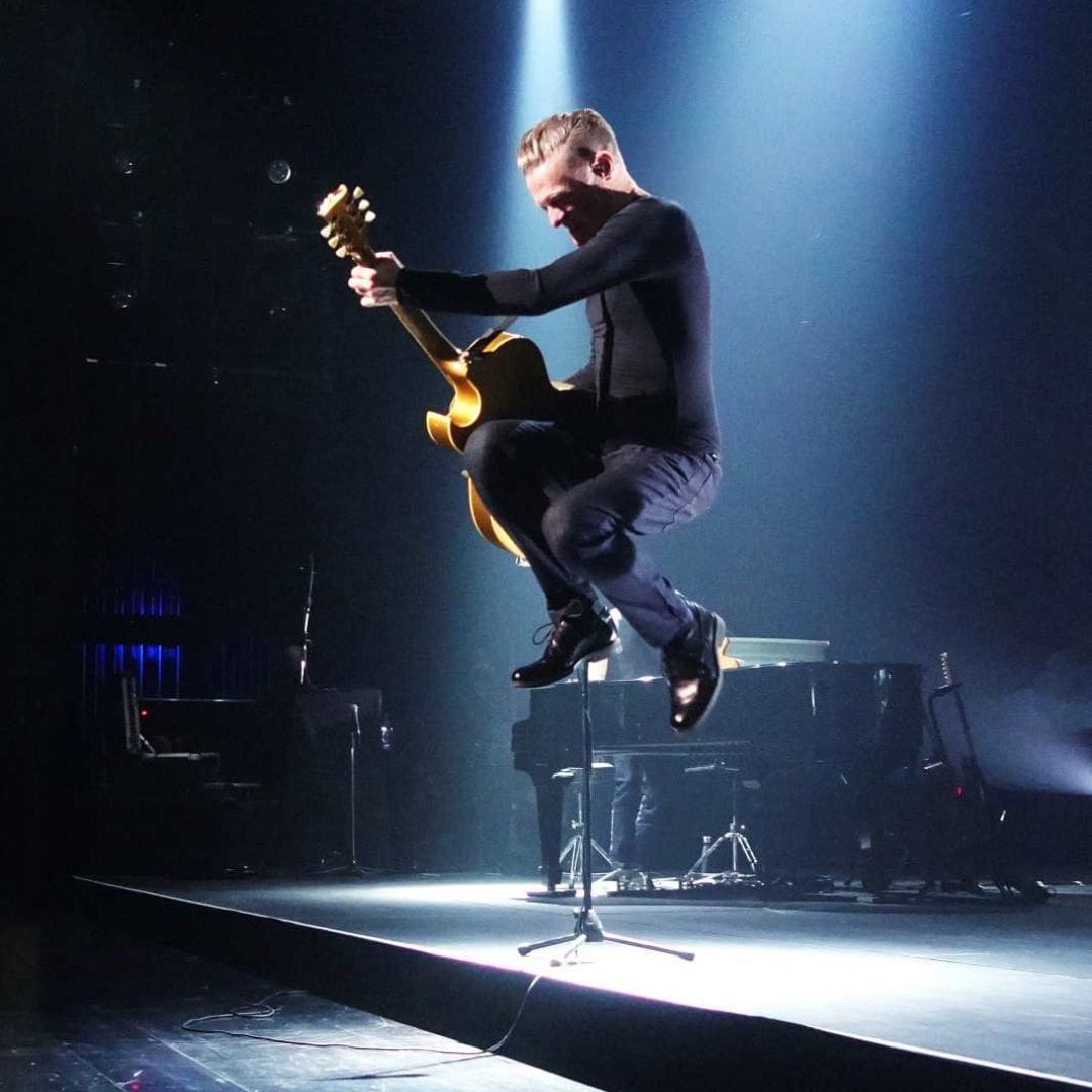 Bryan Adams is coming to SA