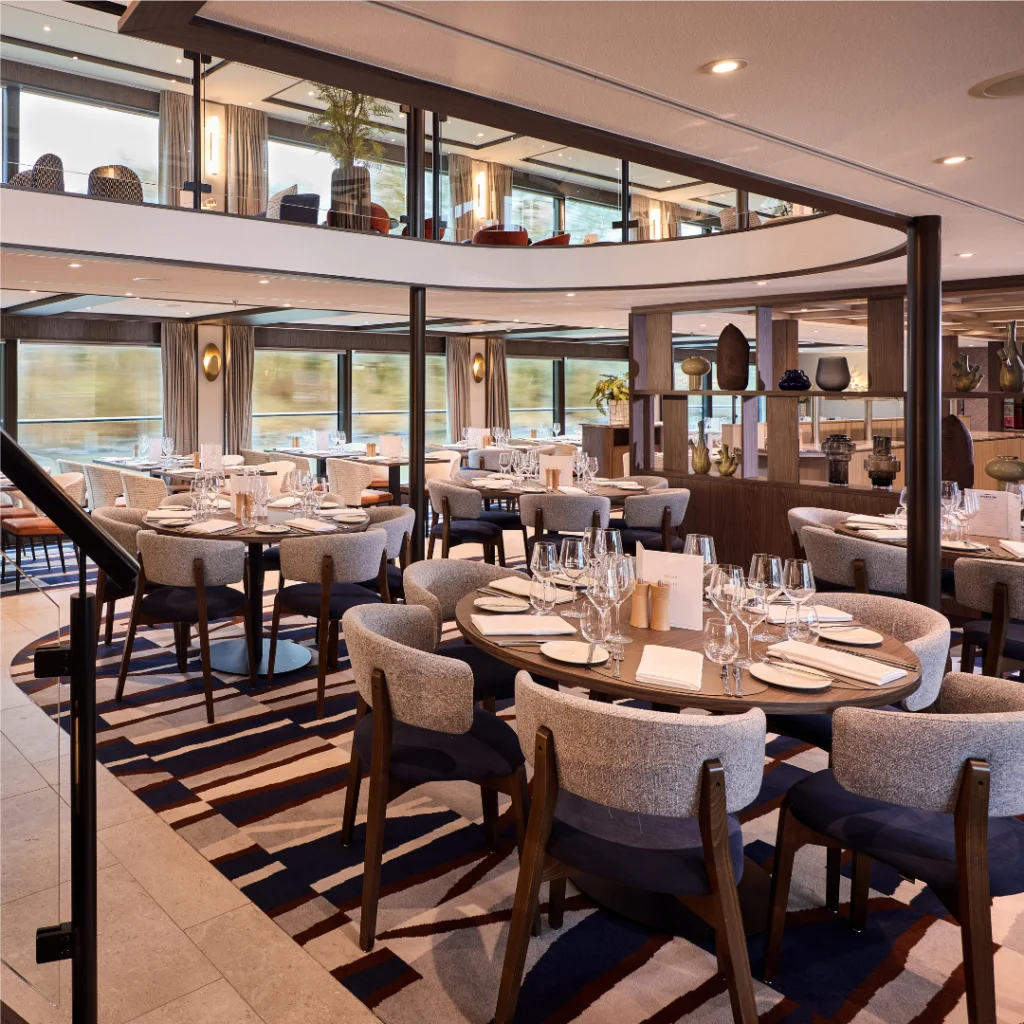 Riverside dining restaurant
