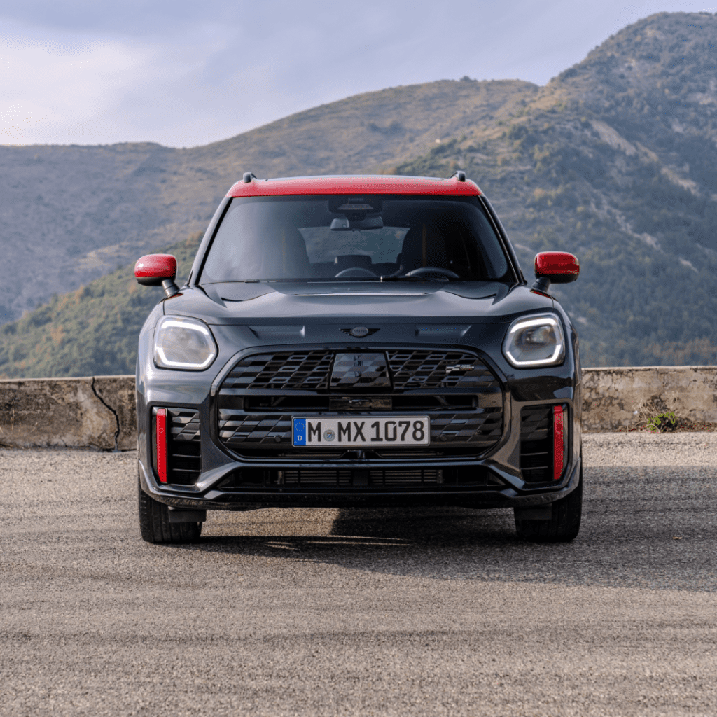 MINI JCW Countryman front view