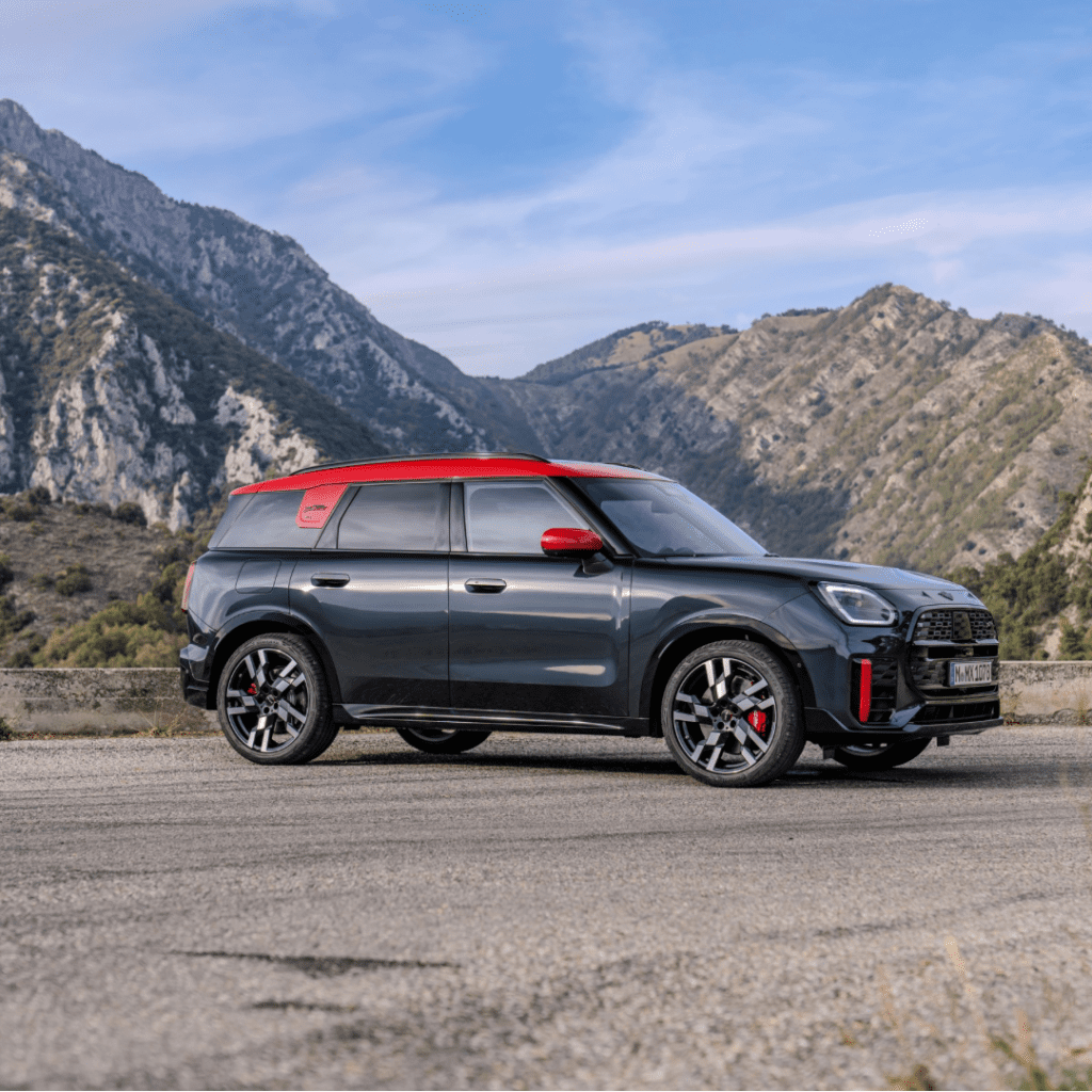 MINI JCW Countryman side view