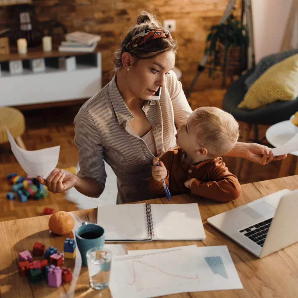Types of Shoppers: Multitasking Mom