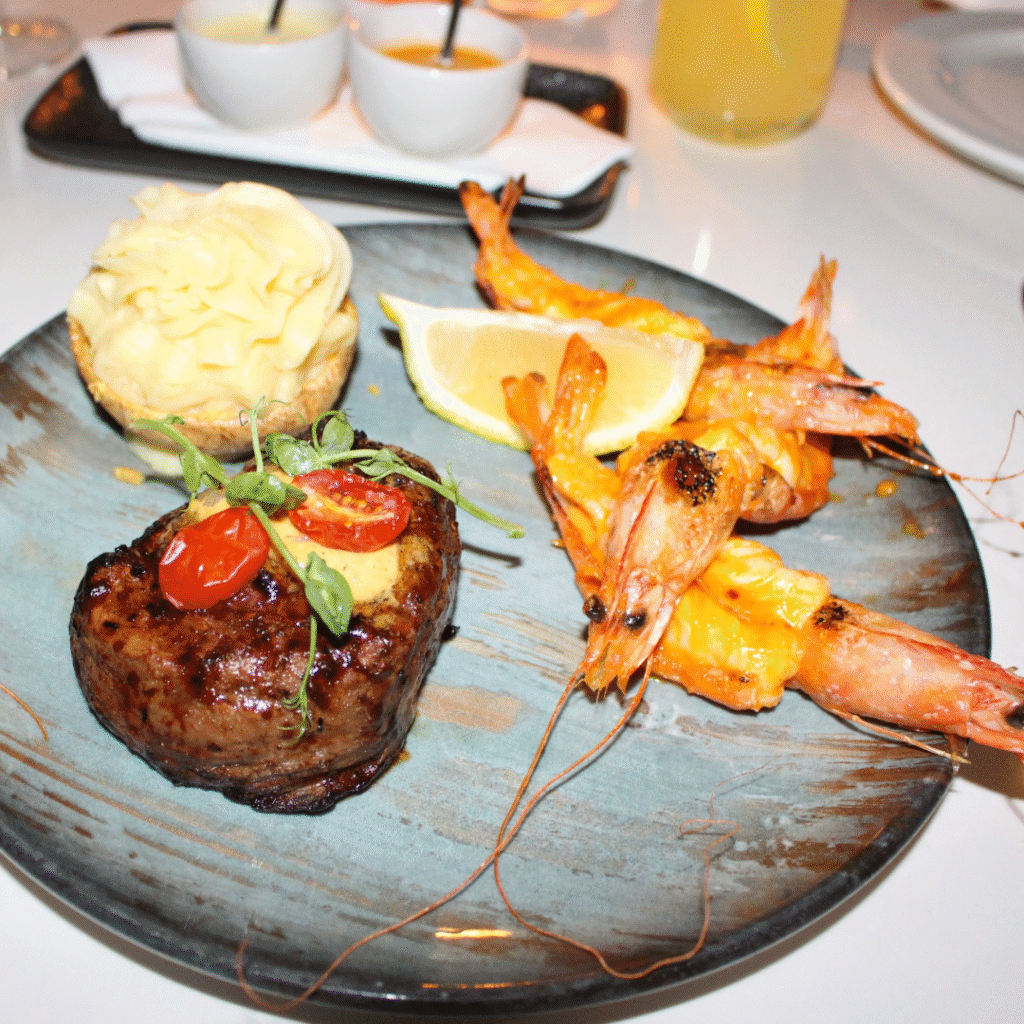 Pigalle Fillet and Prawn Combo