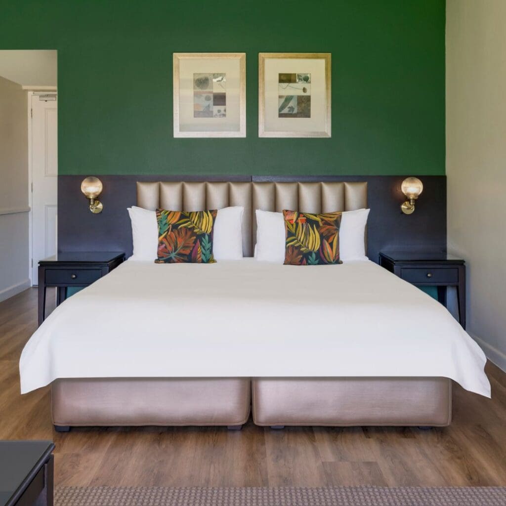 Lord Charles Hotel