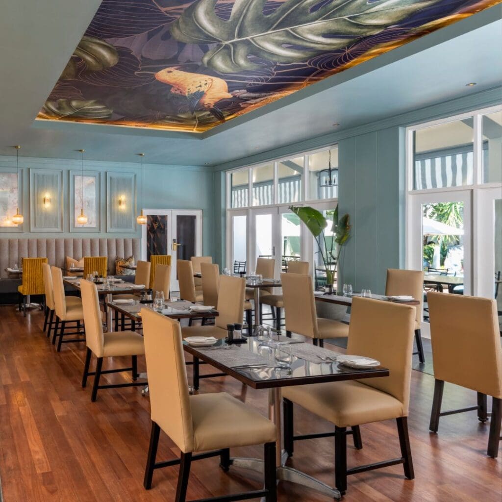 Lord Charles Hotel