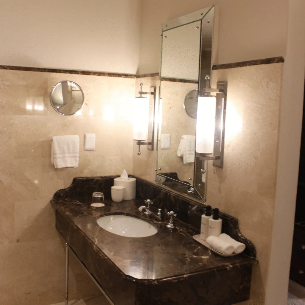 Four Seasons Hotel Bathroom