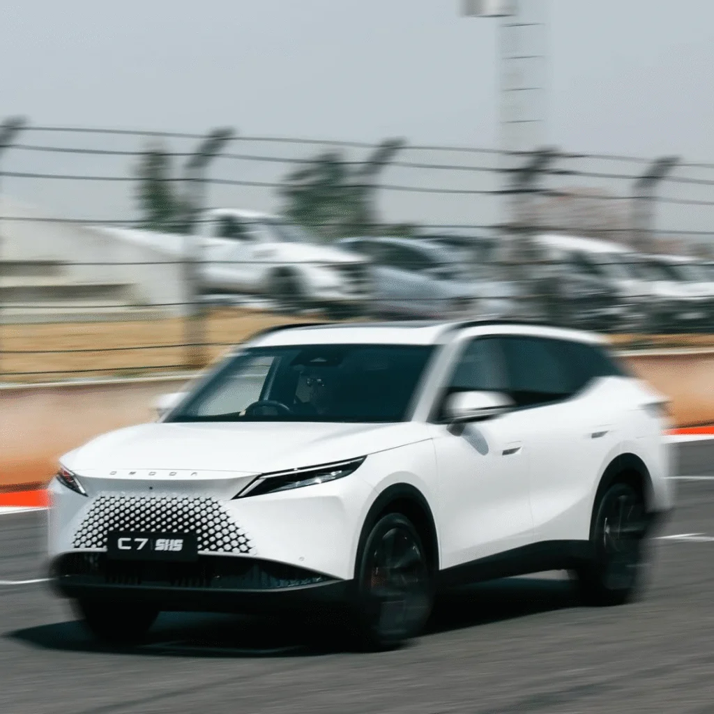OMODA C7