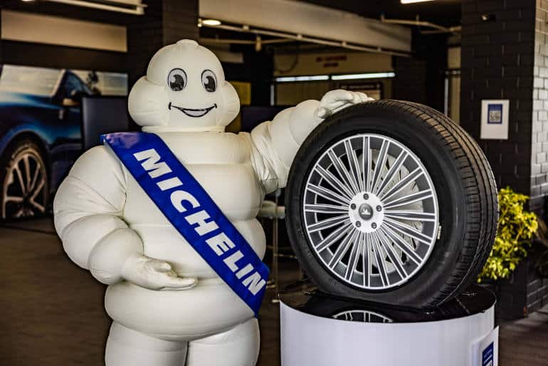 MICHELIN-Man-at-tyre-PRIMACY-5-LAUNCH-