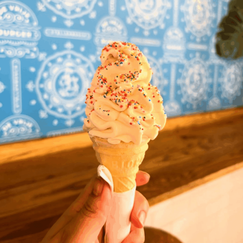 Nostalgic Dining ice cream truck