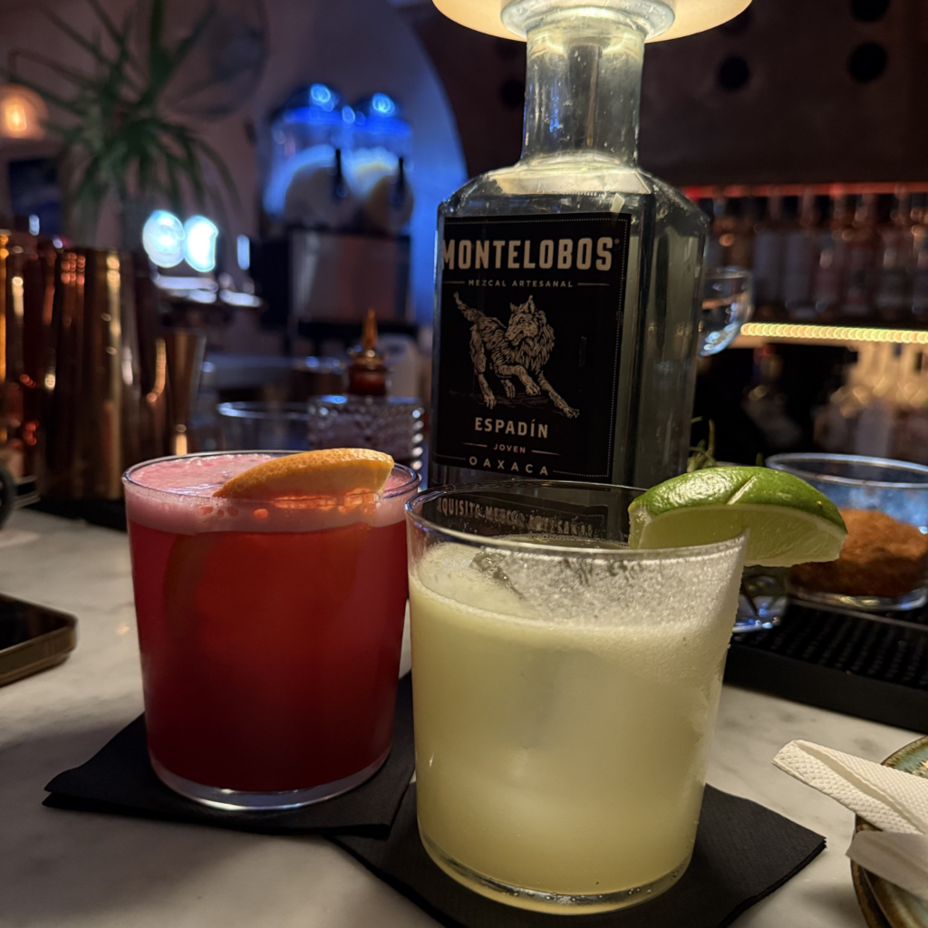 Una Mas Cocktails