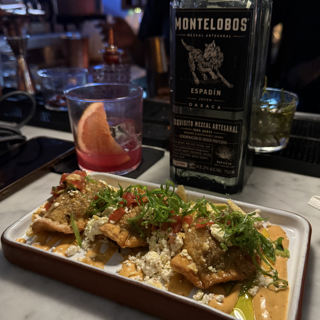 Una Mas Empanada De Mexicana