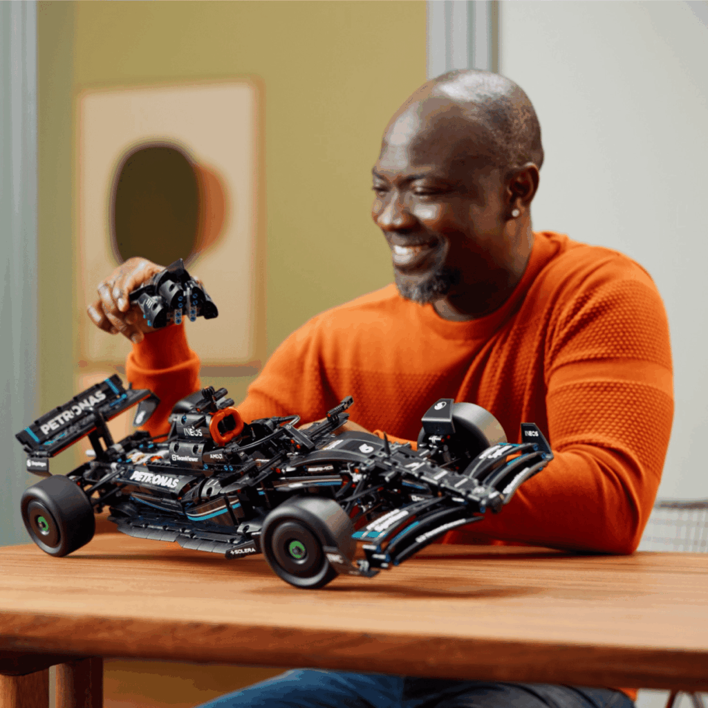 LEGO Technic Mercedes-AMG F1 W14 Performance Set