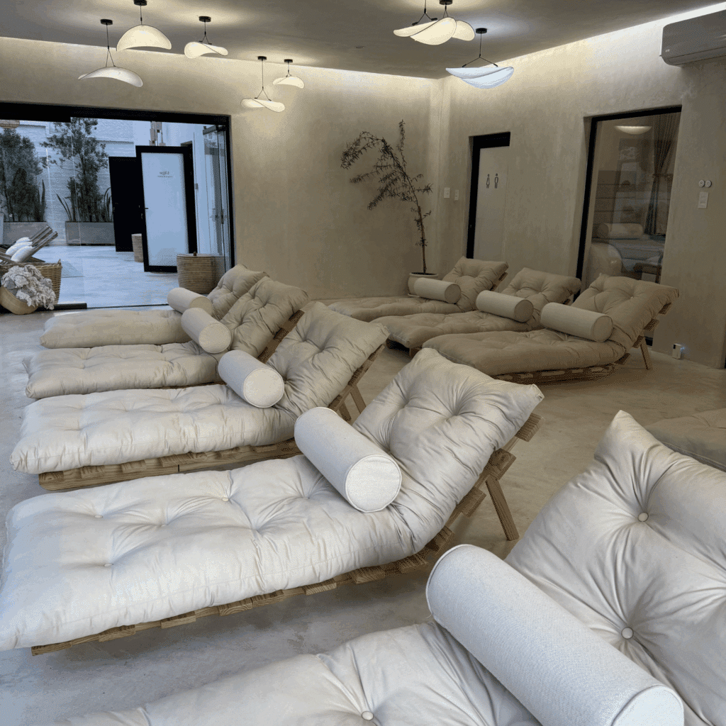 The Hyding Massage Room