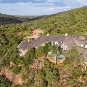 Clifftop Exclusive Safari Hideaway Signature