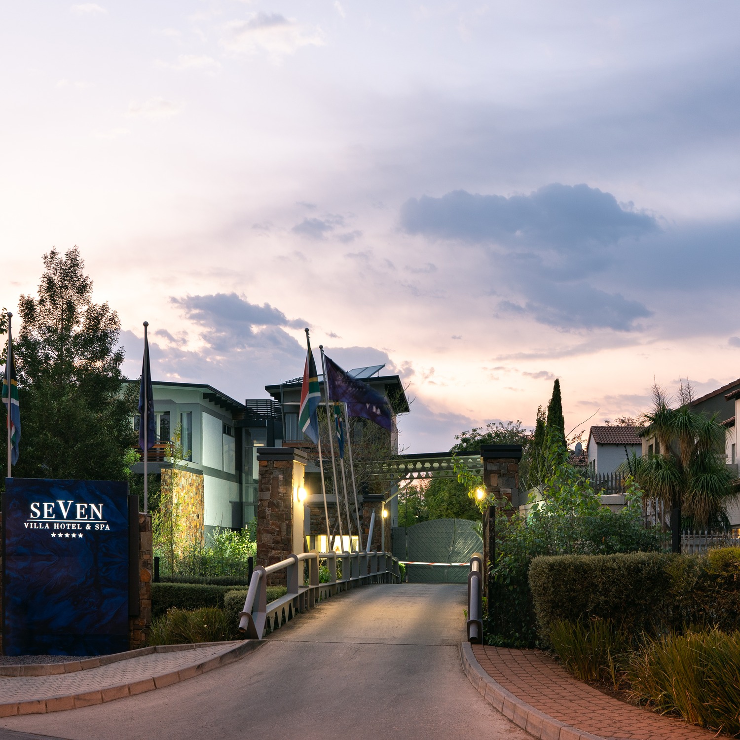 SEVEN Villa Hotel & Spa exterior and entrance