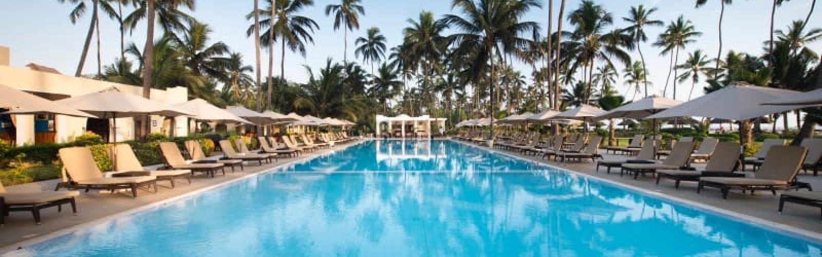 Zanzibar Collection pool view